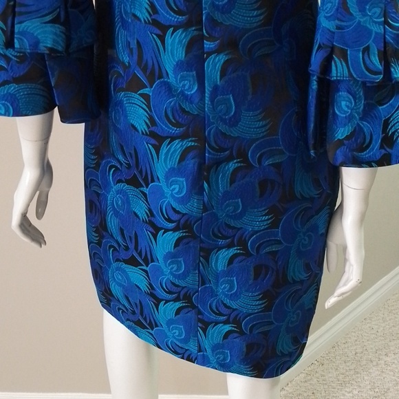 A4 Badgley Mischka 4 blue floral pattern with 2 tiered sleeve - Picture 10 of 10